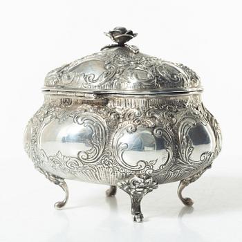 Sockerskål, silver, rokokostil, 1900-tal.