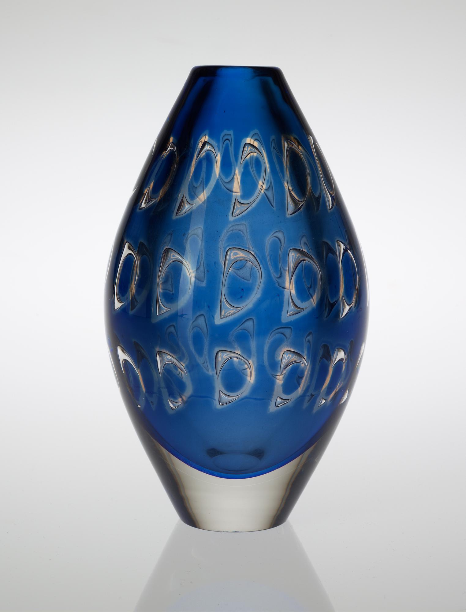 An Ingeborg Lundin 'ariel' glass vase, Orrefors 1961.