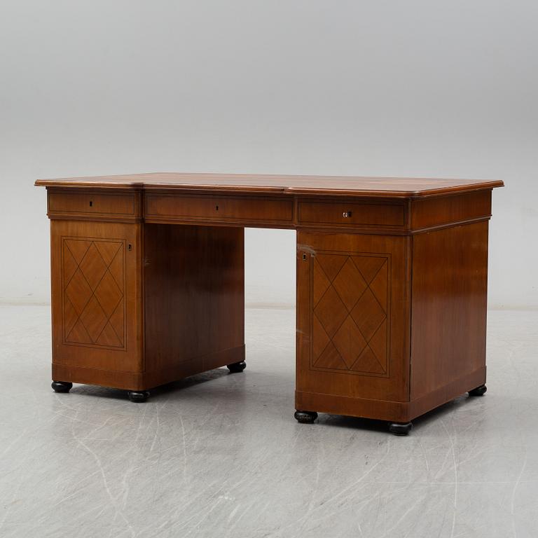 SKRIVBORD, 1900-talets första hälft.