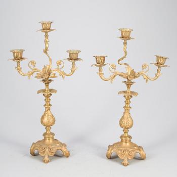 KANDELABRAR, ett par, nyrokoko, 1800-talets slut.
