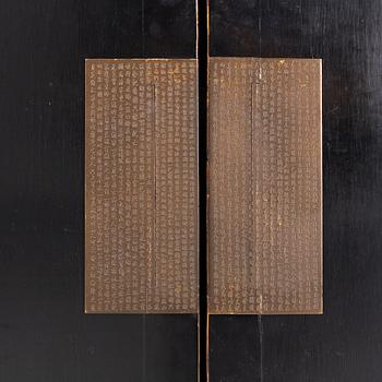 A Chinese cabinet, 20th Century.