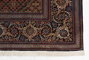 Matta, Täbriz, ca 330 x 260 cm.