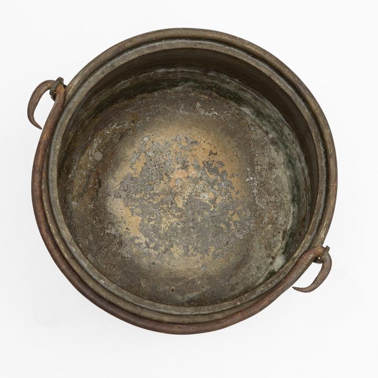 Brass kettle, 19th century.