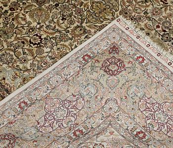 Matta, orientalisk, silke, ca 280 x 184 cm.