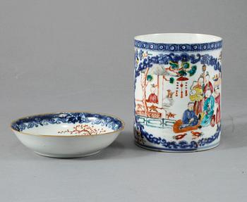 MUGG samt UNDERFAT, porslin, Kina, 1700-tal.