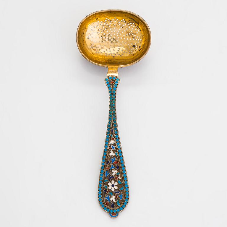 A silver gilt and cloisonné enamel tea strainer, maker's mark of Gustav Klingert, Moscow 1892.