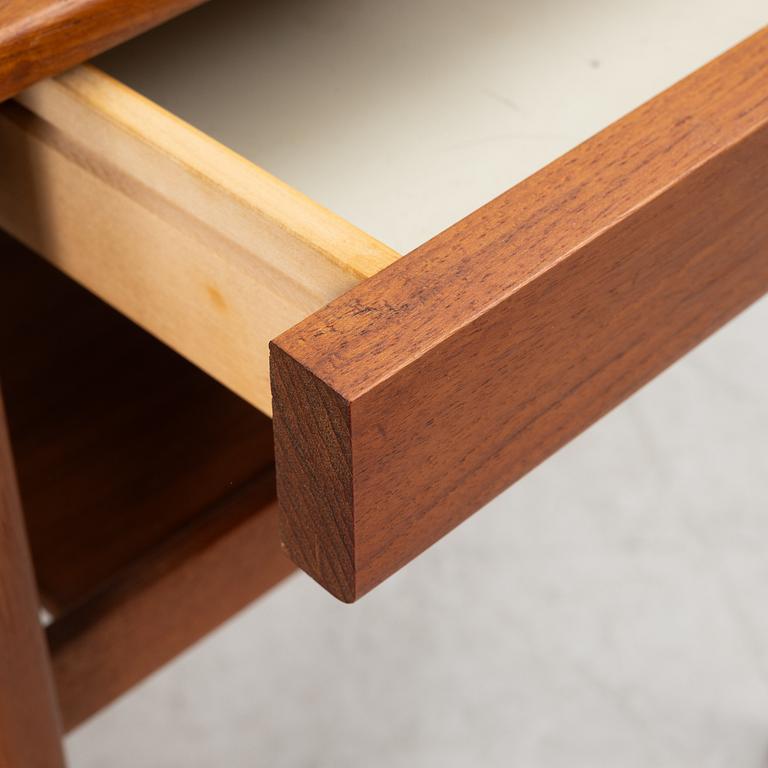 Sven Engström & Gunnar Myrstrand, a pair of 'Dixie' bedside tables with shelf, Tingströms 1950s/60s.