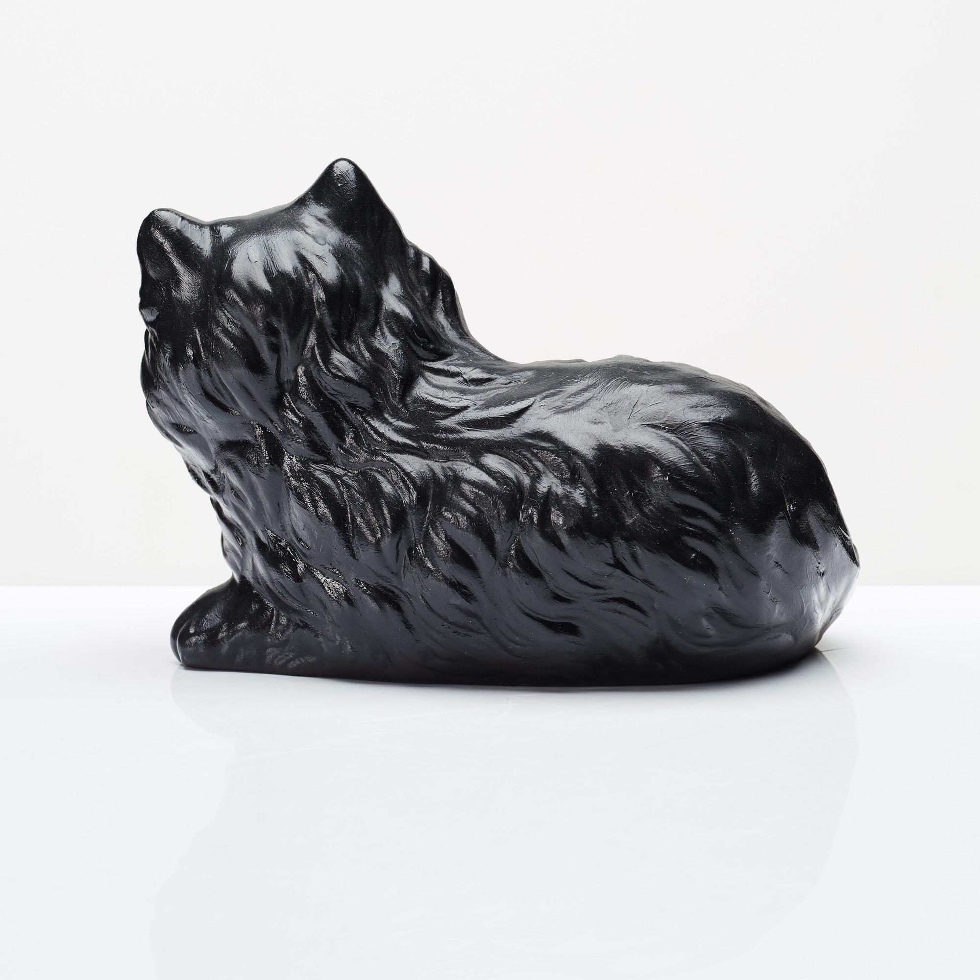 Makode Linde, bemålad keramik-skulptur signerad.