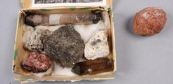 PARTI BERGARTER, lavasten från Vesuvius 1944 resp meteorit.