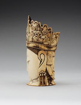 A carved ivory head of Guanyin, Qing dynasty.