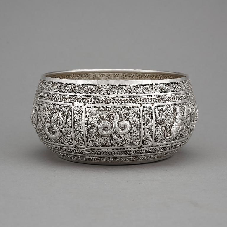 SKÅL, silver, troligen Thailand, 1900-tal. Vikt ca 220g.