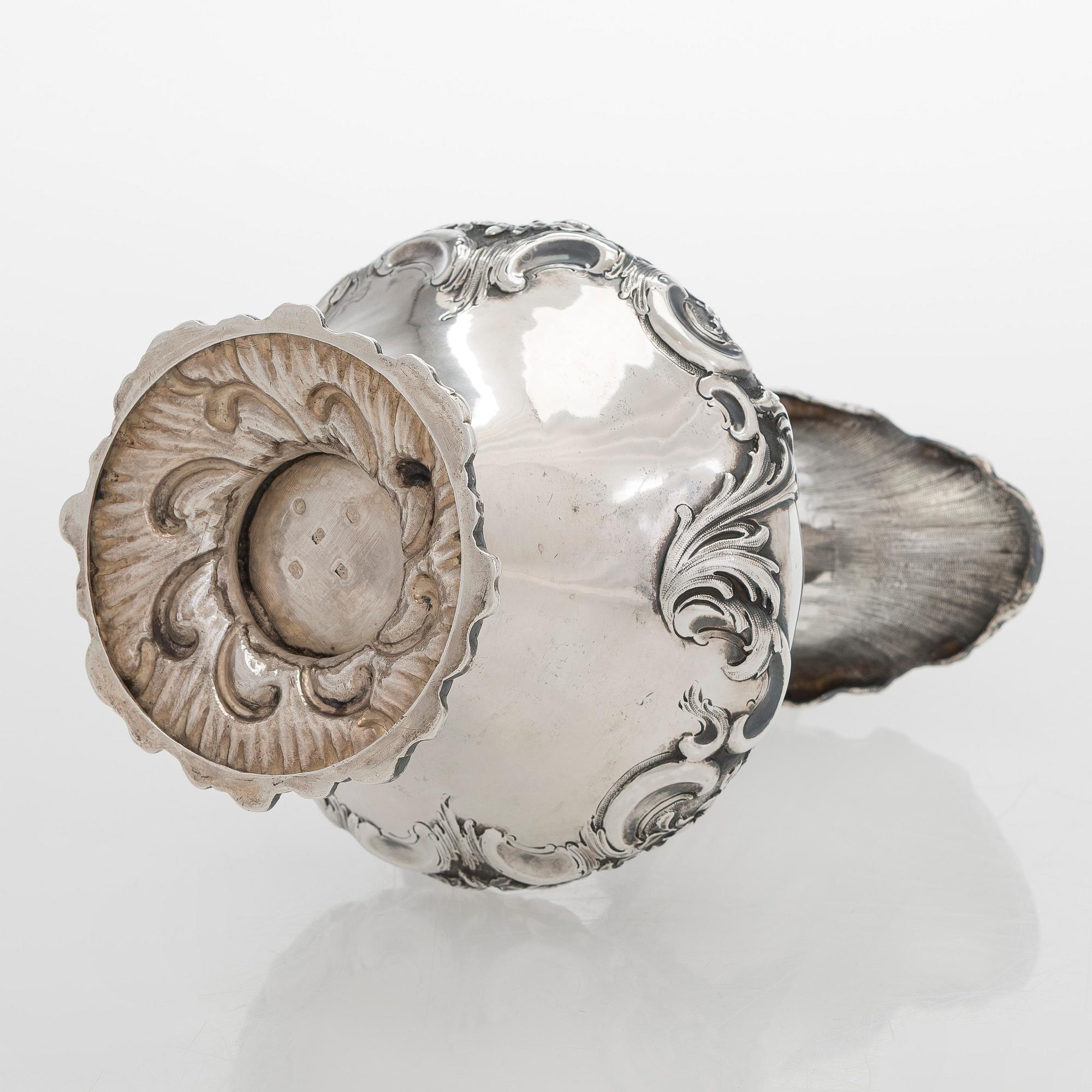 A sterling silver ewer, maker's mark of Robert W Smith, Dublin 1843.