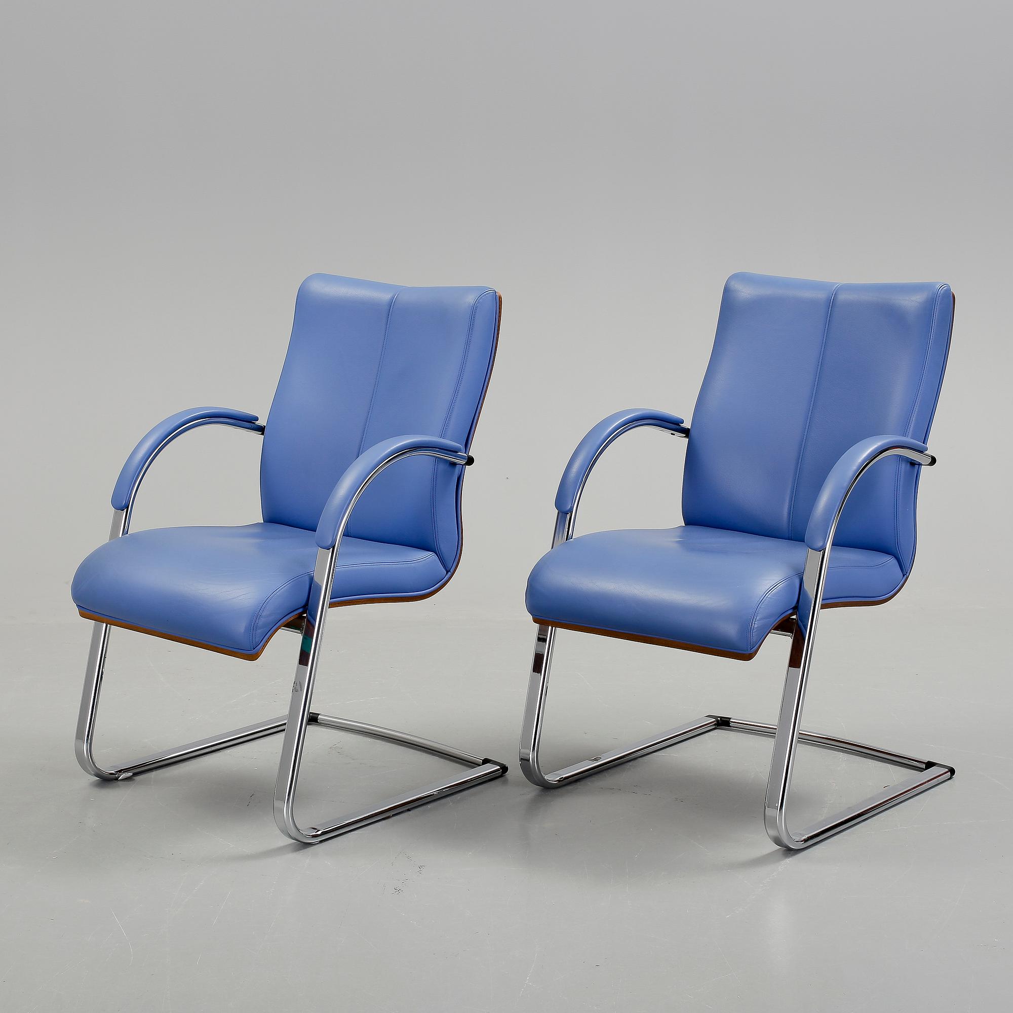 KARMSTOLAR, ett par, England, 2008.