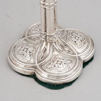 A pair of English 18th century silver candlesticks, marked JB, London 1766.