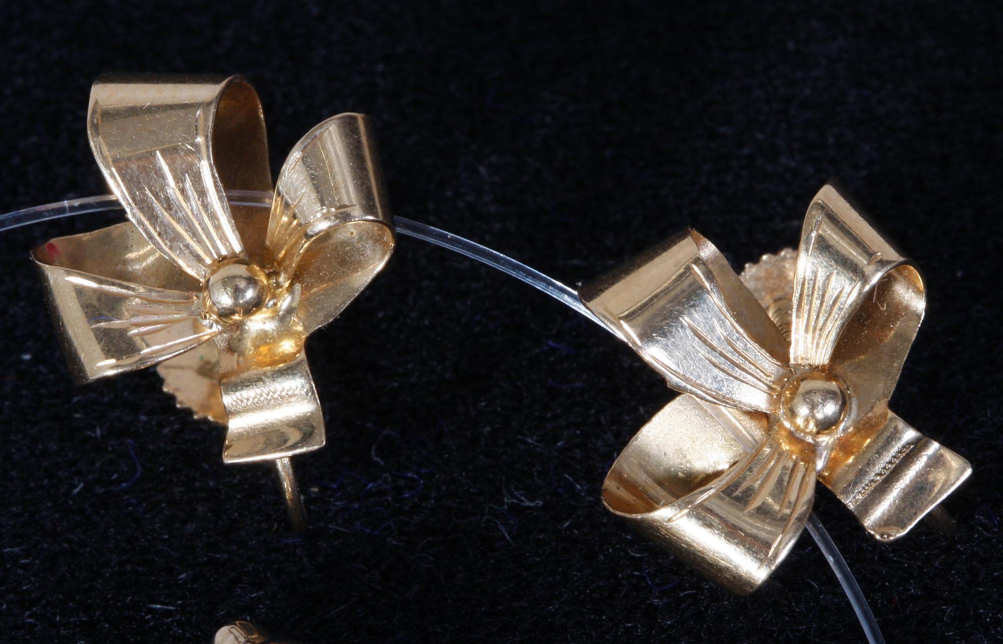 PARTI GULD, 3 delar. Ca 17 gr.
