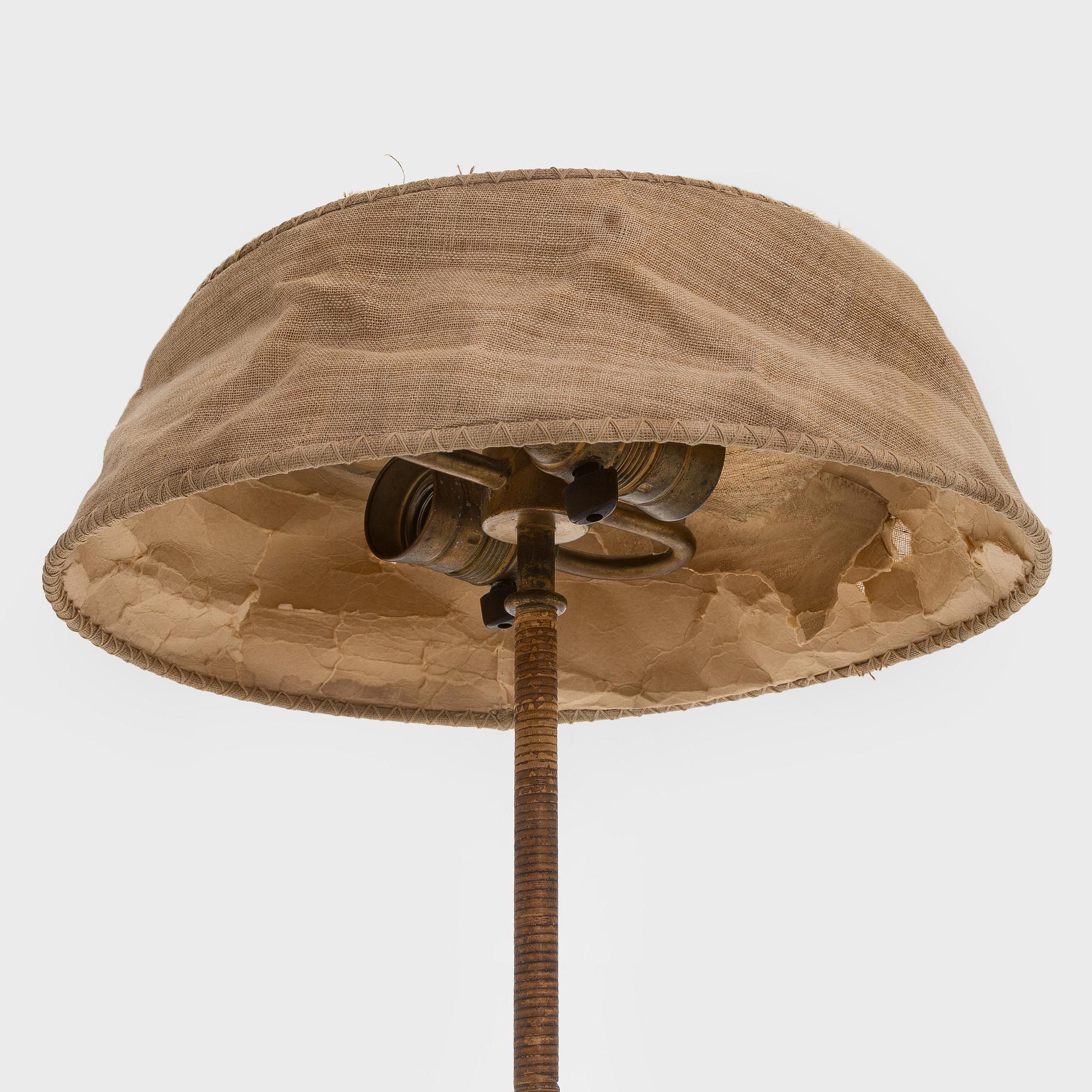 Paavo Tynell, bordslampa, beställningsarbete, Taito Oy 1938.