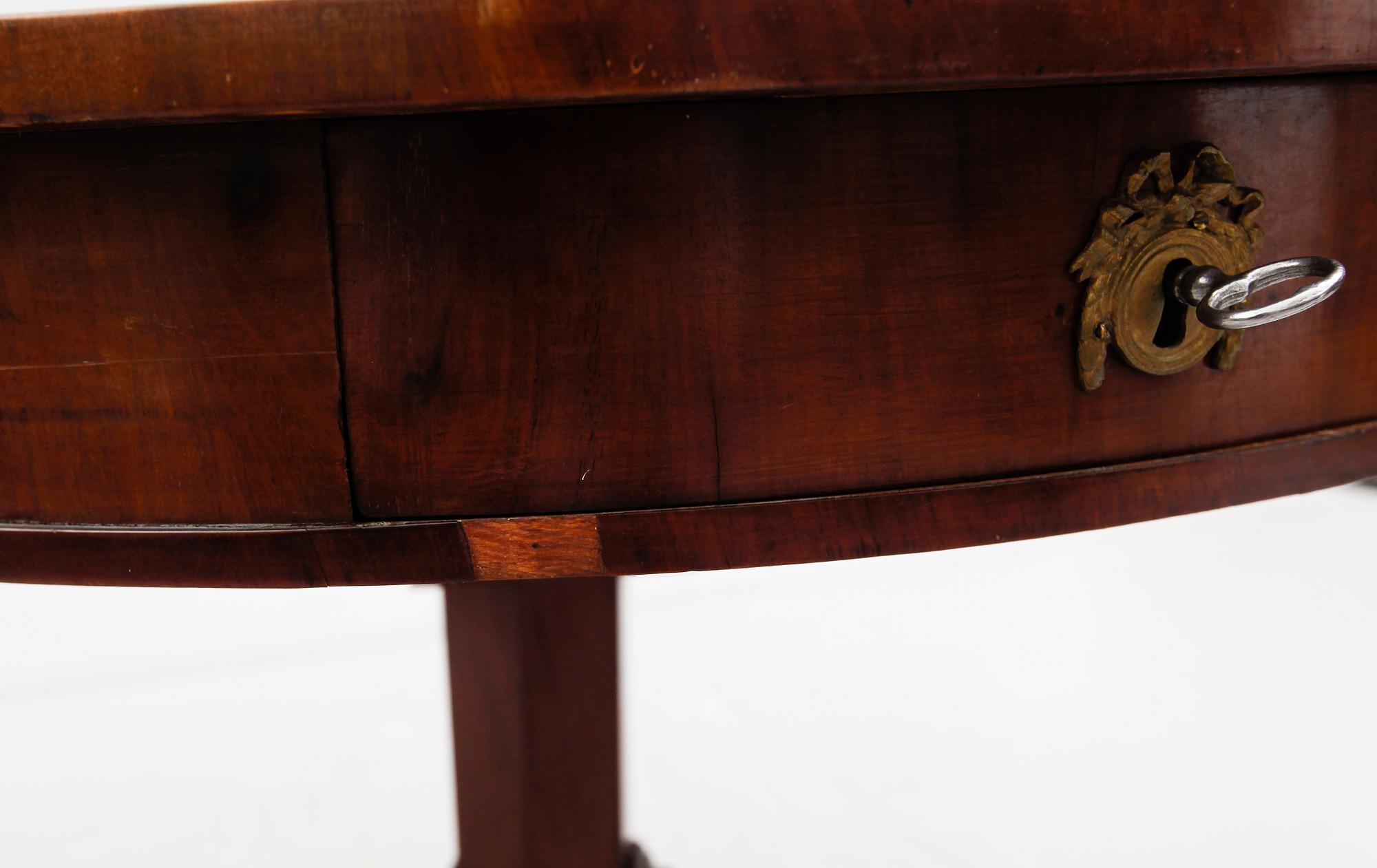 KARUSELLBORD, 1800-talets första hälft.