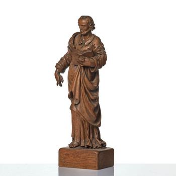 An oak sculpture of the apostle Luke, 18th/19th century.