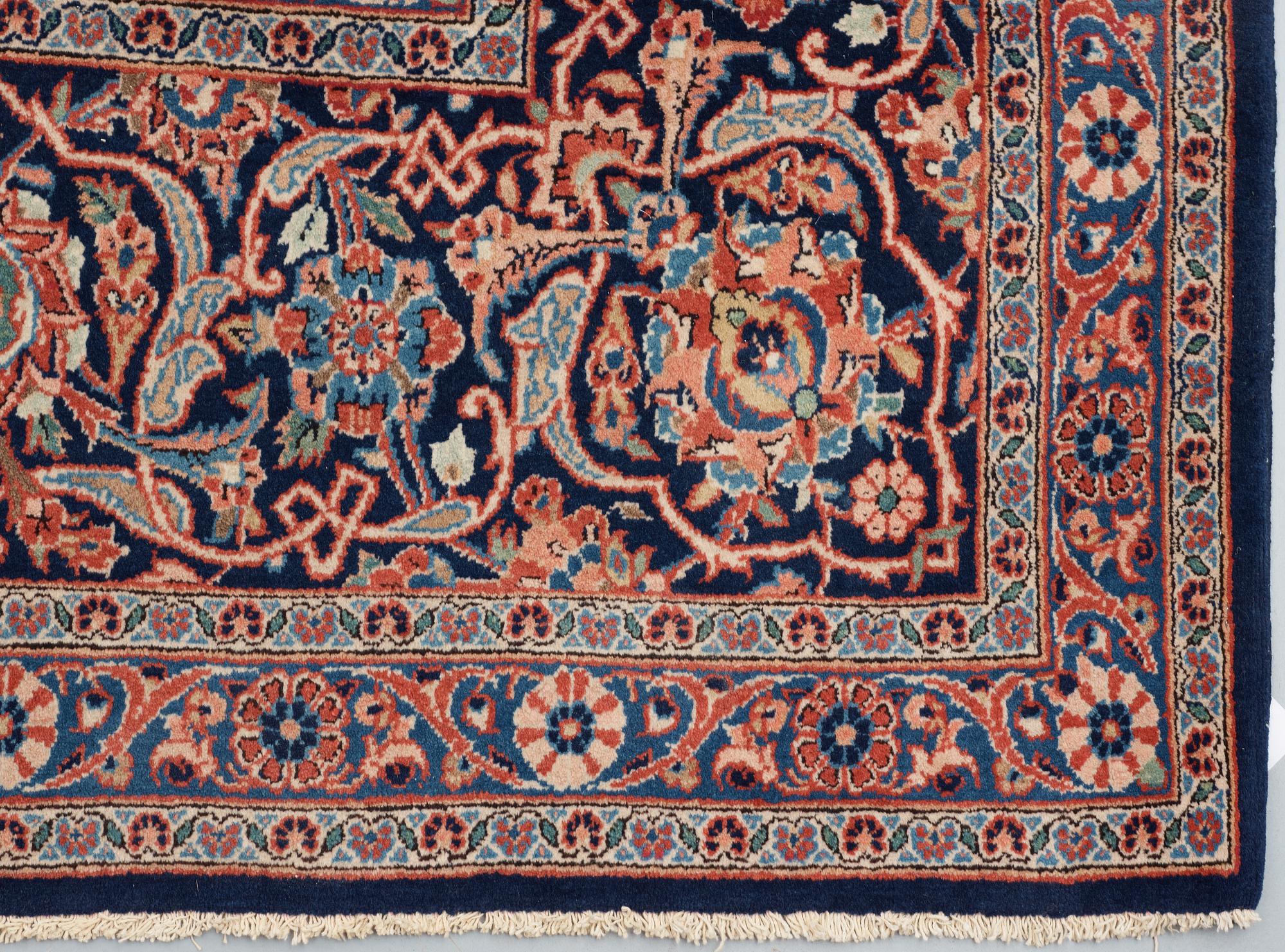 SEMI-ANTIQUE KASHAN. 385,5 x 268 cm.