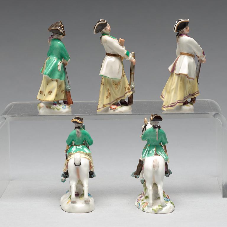 A group of five small figurines of huntsmen, Meissen, 20th Century.