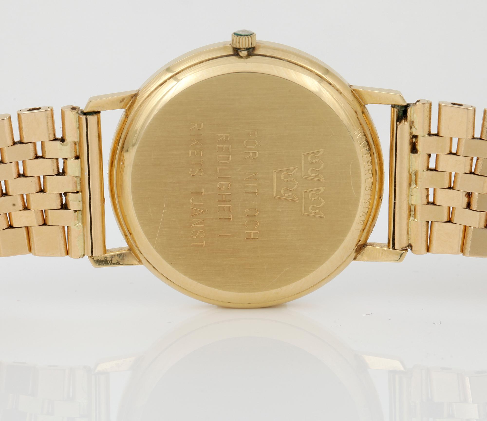HERRARMBANDSUR, 18k guld, Tissot. Vikt ca 69,4 gram.