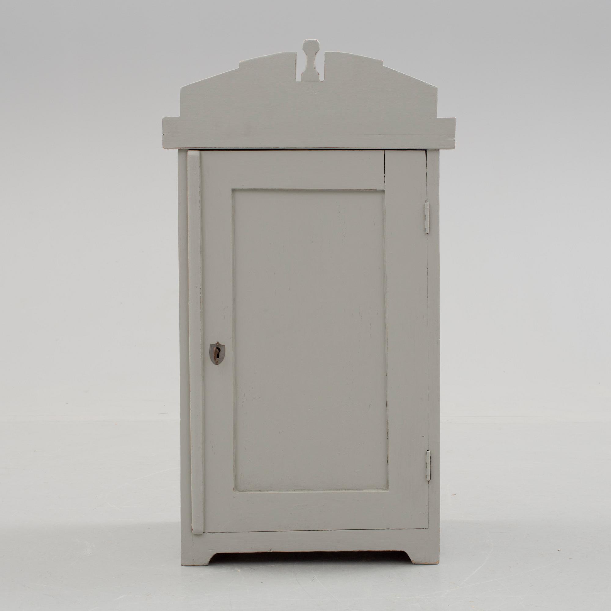 VÄGGSKÅP/SKÅP, 1900-tal/2000-tal.