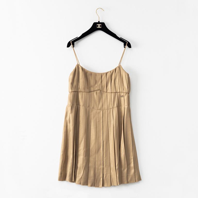 Chanel, a georgette crepe golden dress, french size 34.