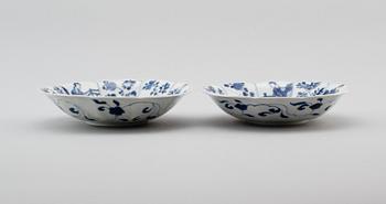 SKÅLFAT, 1 par, porslin, Kina, Kangxi 1662-1722.
