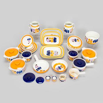 Timo Sarvimäki, servisdelar, 38 delar, "Karnival", Rörstrand.