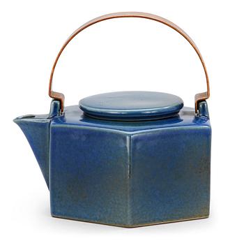 874. A Signe Persson-Melin stoneware teapot, Rörstrand.