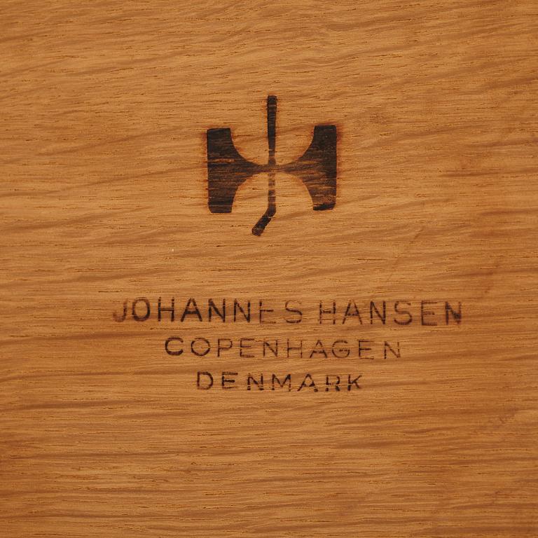 Hans J. Wegner, skrivbord, teak och ek med stålstag, "JH 571", Johannes Hansen, Danmark 1950-60-tal.