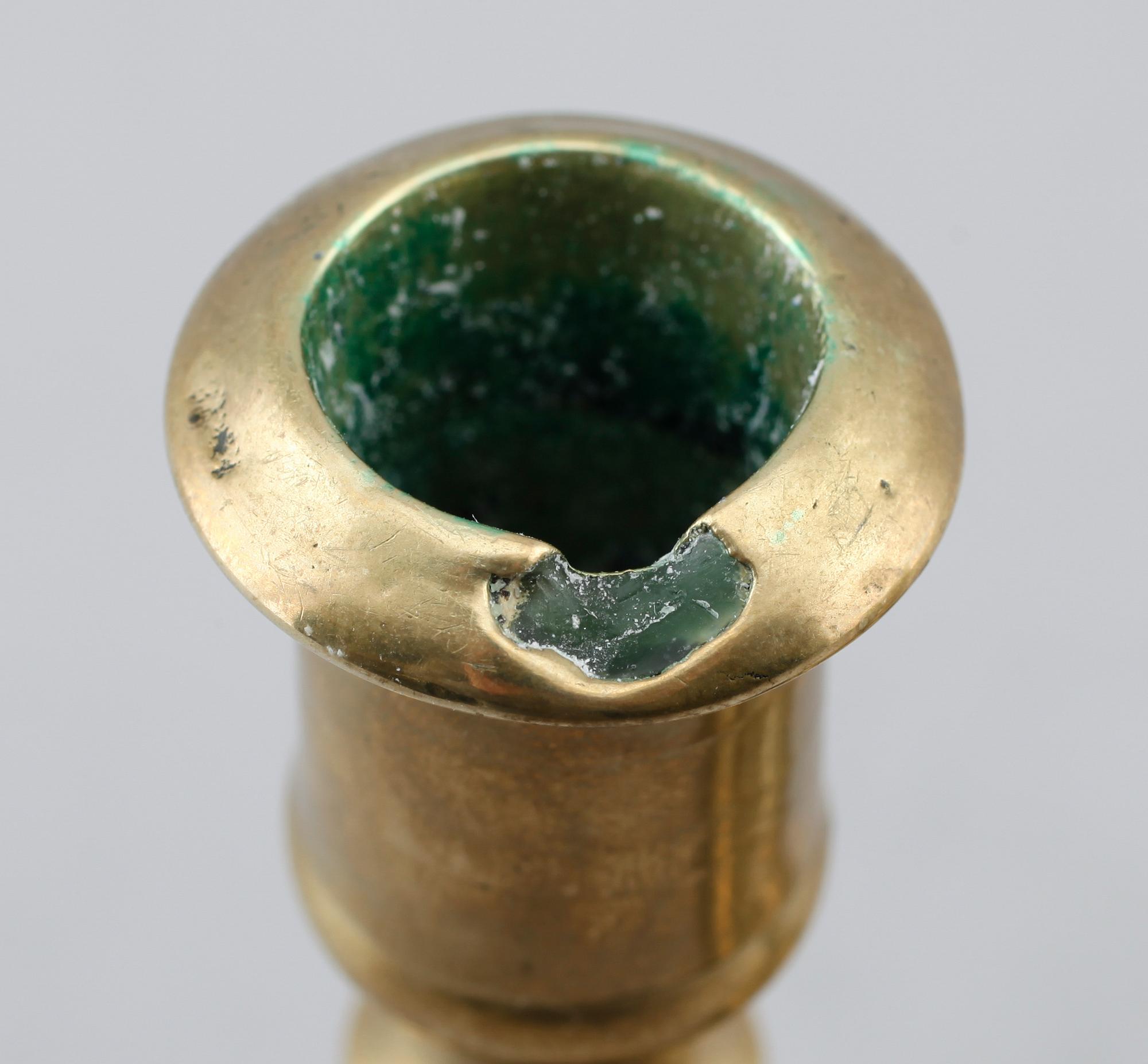 LJUSSTAKAR, 1 par, mässing, barock, 1700-tal, möjligen Naestved, Danmark.