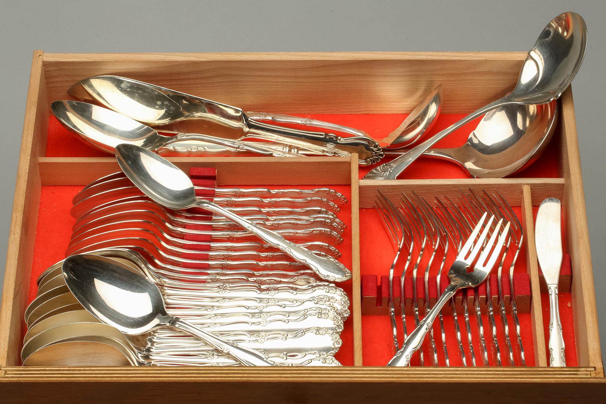 BESTICKSERVIS, ca 125 delar, nysilver, Oneida, England, 1900-talets andra hälft.