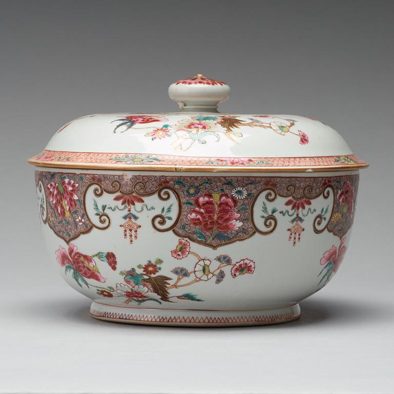 A famille rose tureen with cover, Qing dynasty, Yongzheng (1723-35).