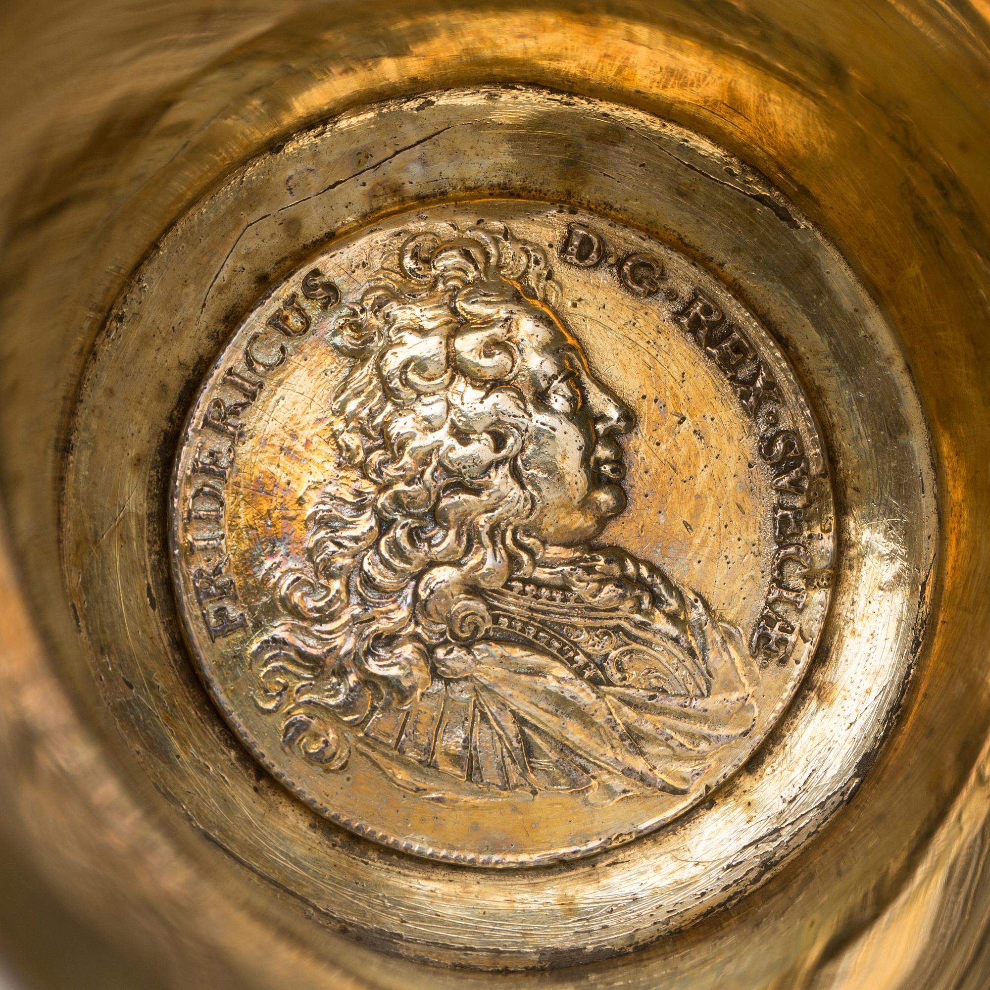 A SILVER BEAKER, 18TH CENTURY. UNKNOWN MASTER,  SWEDEN, WEIGHT CA 312 G.