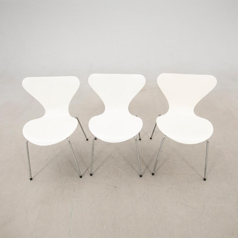 Arne Jacobsen stolar 3 st "Sjuan" för Fritz Hansen Danmark sent 1900-tal.