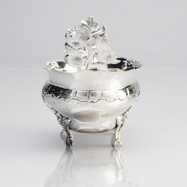 Erik Lemon, konfektskål, silver, Uppsala 1782. Transition rokoko/gustaviansk.