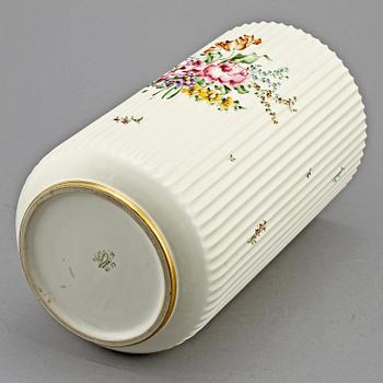 GOLVVAS, porslin, Lyngby porslin, Danmark, 1900-tal.