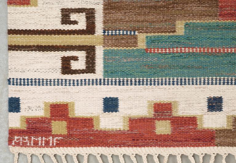 CARPET. "Blå heden". Flat weave. 308 x 262,5 cm. Signed AB MMF.