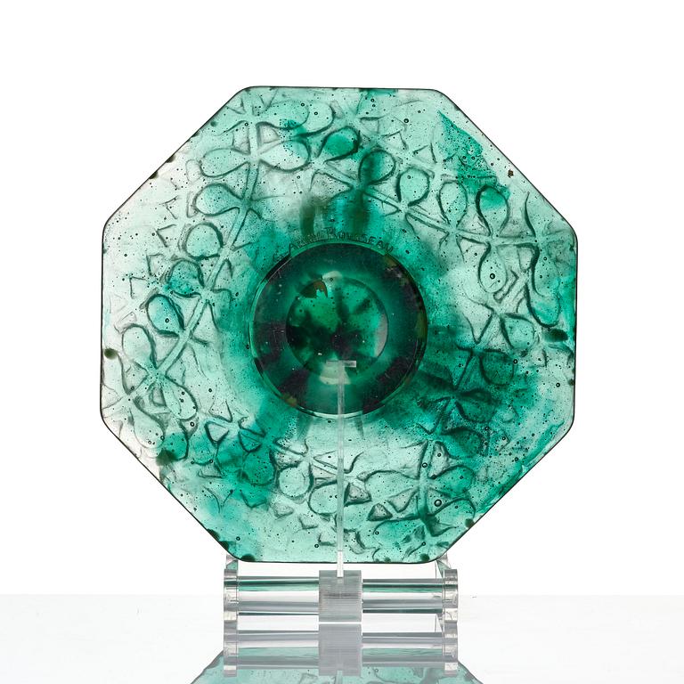 Gabriel Argy-Rousseau, a "Garland" pâte de cristal bowl, model 25.10, France, ca. 1925.
