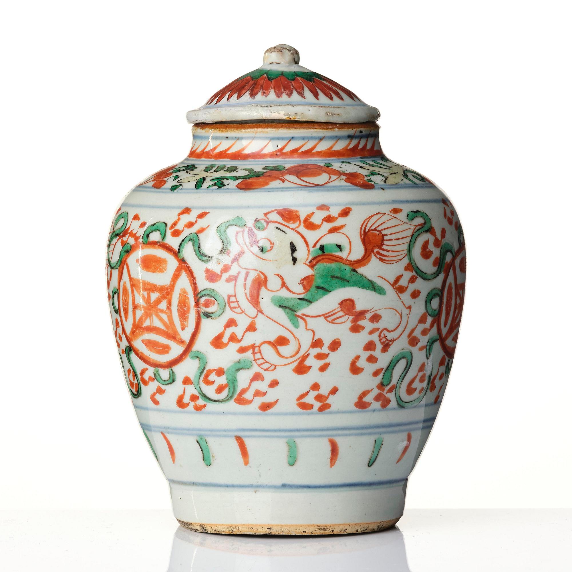 A wucai decorated jar with cover, Transition, 17th century.