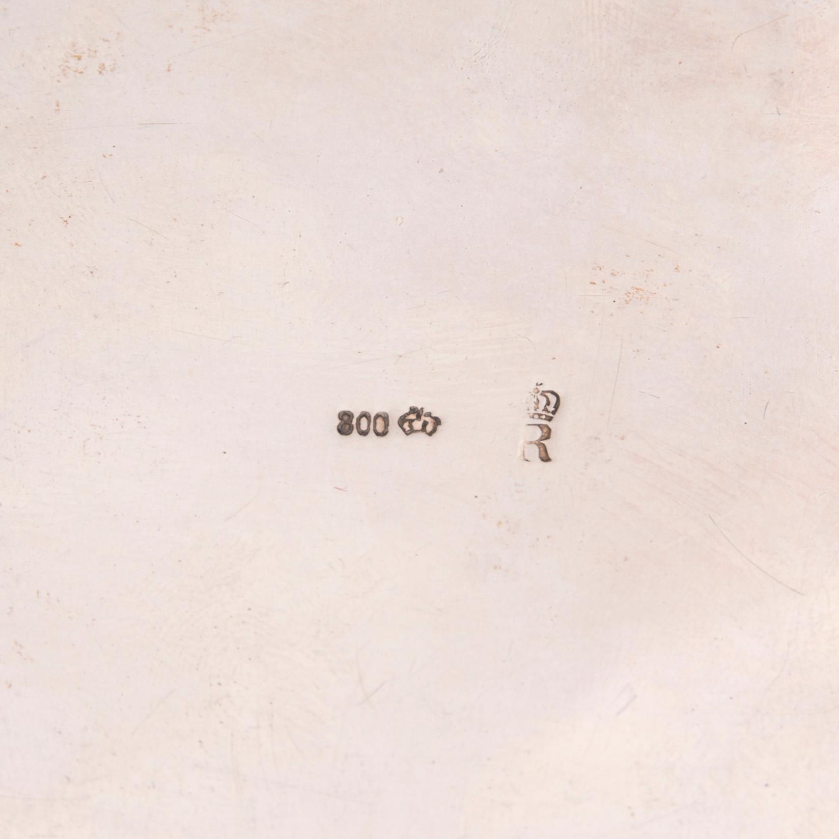 TEEPURKKI, hopeaa, 1900-luku. Paino 297,7 g.