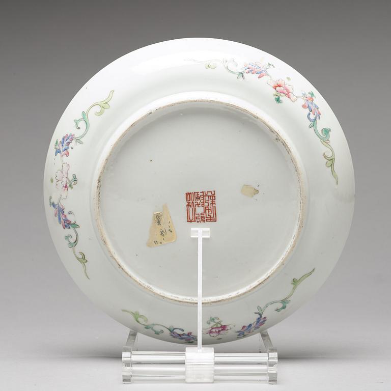 A set of three mille fiori plates, late Qing dynasty, with Qianlong mark.