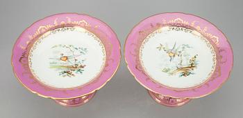 UPPSATSSKÅLAR, porslin, Central Europa 1800-tal.