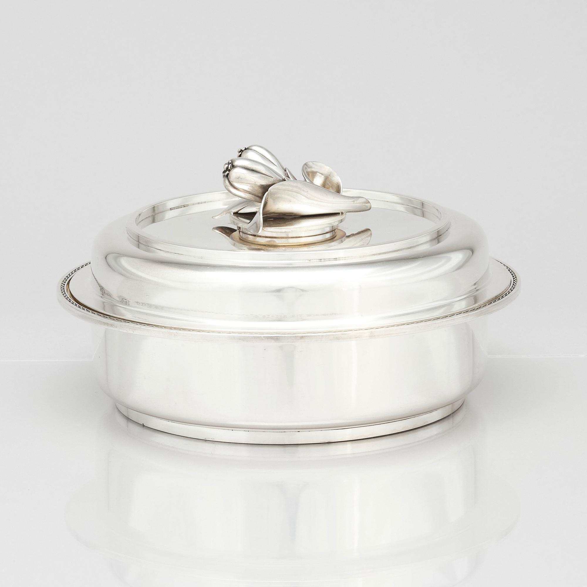 Atelier Borgila, a sterling silver lidded dish, Stockholm 1974.