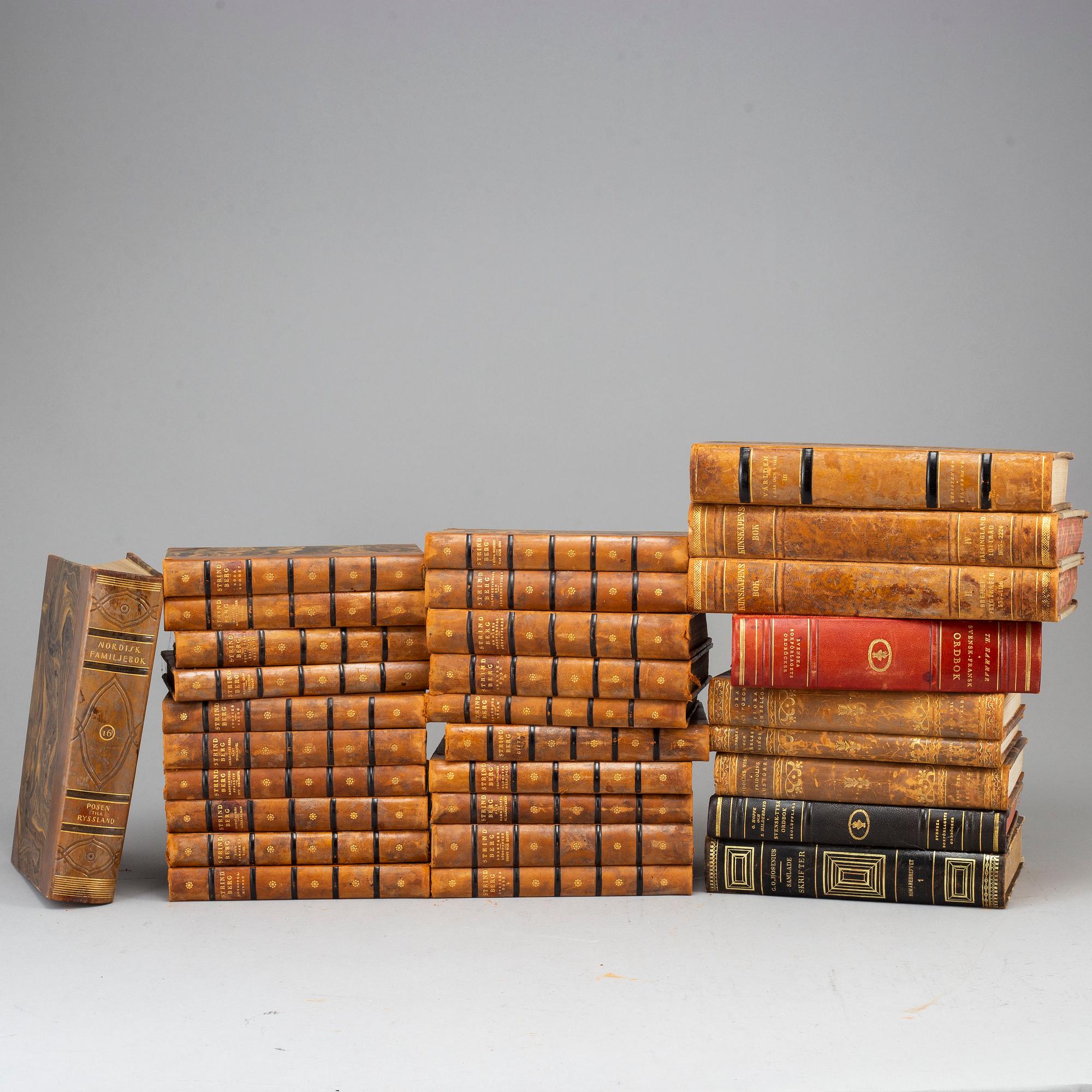 Ca 30 swedish books, first half of the 20t century.