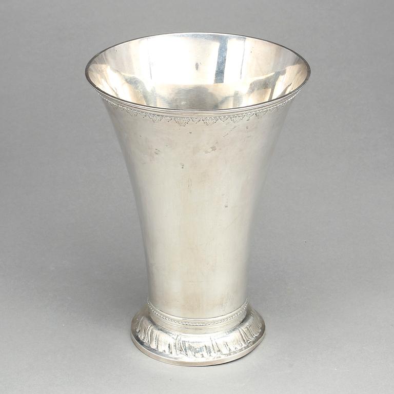 BÄGARE, silver, K Andersson, Stockholm, 1894. Vikt ca 488g.