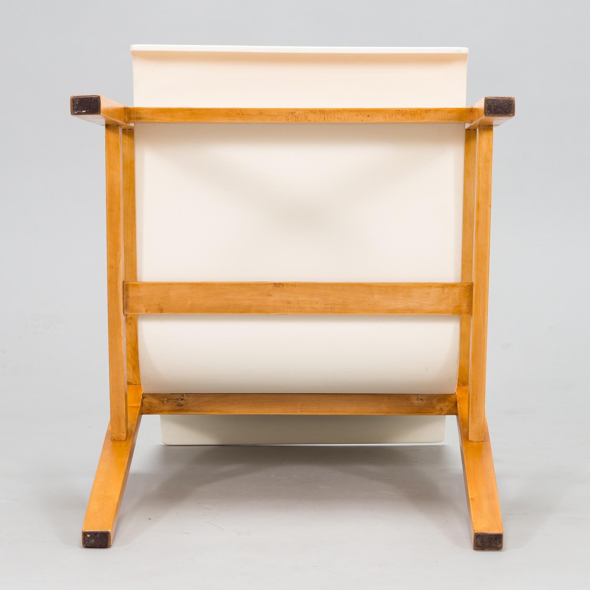 Alvar Aalto, a late 20th century '403' armchair for Artek.
