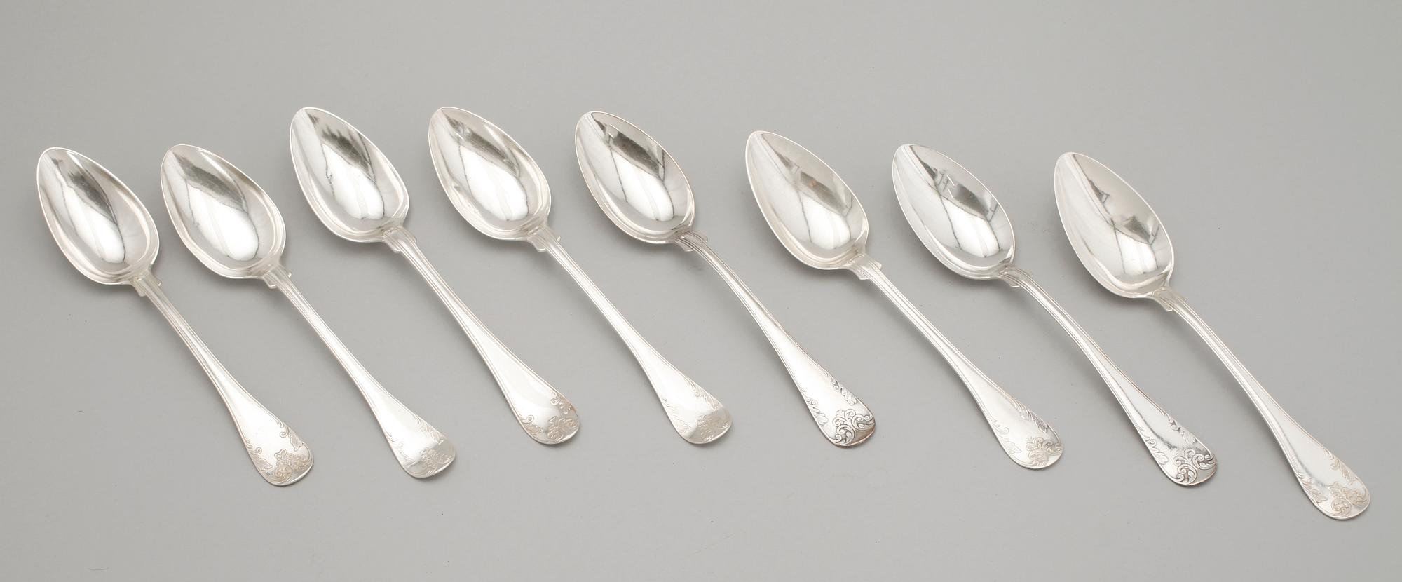 MATSKEDAR, 8 st (6+2), silver, modell franska liljan. Tot vikt 478 g.