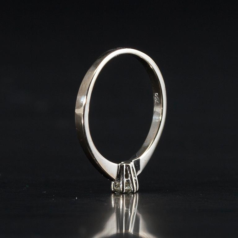 RING, 18K vitguld, briljantslipad diamant 0,17 ct. Gassan. Vikt 2,1 ct. Intyg.